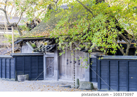 Autumn Kakunodate Samurai Residence Street (Aoyagi House) - Scenery of the beginning of autumn leaves - Semboku City, Akita Prefecture Autumn Kakunodate Samurai Residence Street (Aoyagi House) - Scenery of the beginning of autumn leaves - Semboku City, Akita Prefecture 108373097
