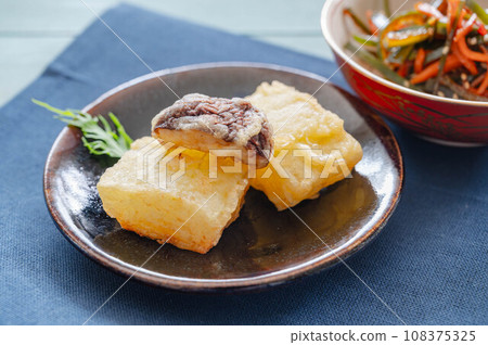Crispy winter melon tempura Crispy winter melon tempura 108375325