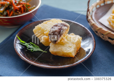 Crispy winter melon tempura Crispy winter melon tempura 108375326