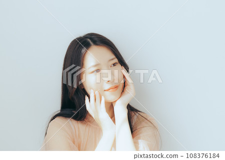 年輕女子的美女照片 108376184