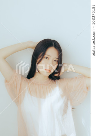 年輕女子的美女照片 年輕女子的美女照片 108376185