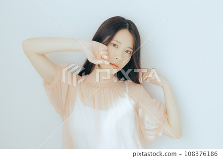 年輕女子的美女照片 年輕女子的美女照片 108376186
