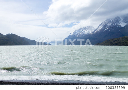 Grey Lake view, Torres del Paine, Chile 108383599