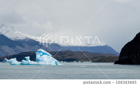 Navigation on Argentino lake, Patagonia landscape, Argentina 108383685