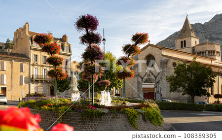 Citadel of Sisteron and fortifications in summer. Durance Valley, Alpes de Haute Provence, Southern Alps, France 108389305