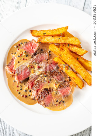 Steak au poivre Steak au poivre 108389625