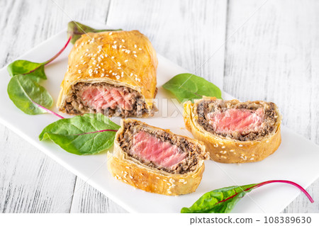 Portion of tuna wellington Portion of tuna wellington 108389630