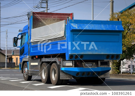 Dump truck 108391261