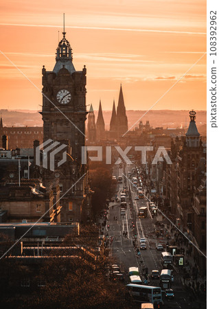 英國蘇格蘭愛丁堡的夜景 英國蘇格蘭愛丁堡的夜景 108392962