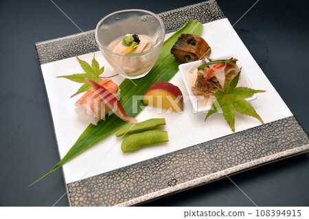 八寸，日本餐廳供應的時令食材烹製的菜餚 108394915