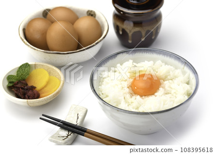 Egg fried rice white background 108395618
