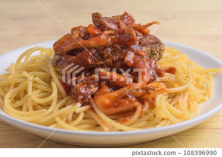 hamburger spaghetti hamburger spaghetti 108396990