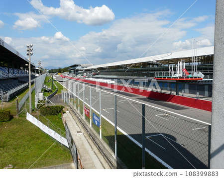 蒙札賽道主場直道 108399883