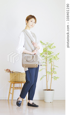 Women's spring clothes fashion coordination whole body (vertical) 108401190