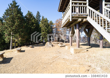 Observation deck at the top of Mt. Ashewada (Gokodai) (Lake Kawaguchi) 108401410