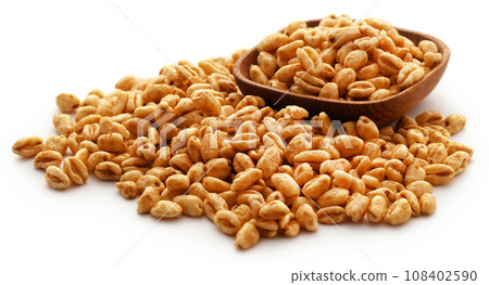 Golden puffed wheat Golden puffed wheat 108402590