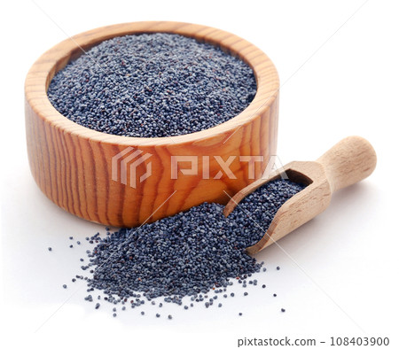 Poppy seeds 108403900