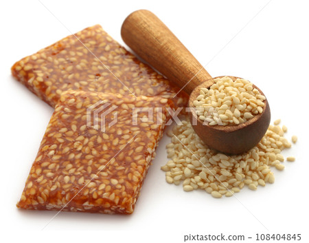 Sesame caramel candy Sesame caramel candy 108404845