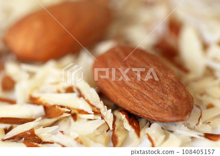 Organic almonds 108405157