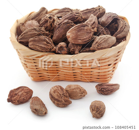 Black cardamom 108405451