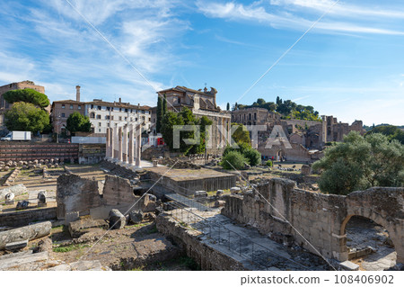 Forum historical landmarks of Rome 108406902