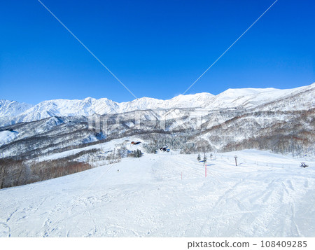 Ski resort (Hakuba Village, Nagano Prefecture) Ski resort (Hakuba Village, Nagano Prefecture) 108409285