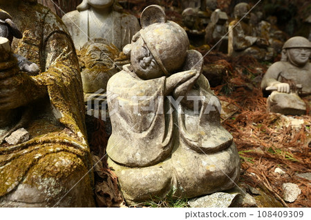 Todoyama Manpukuji Temple Todoyama Manpukuji Temple 108409309