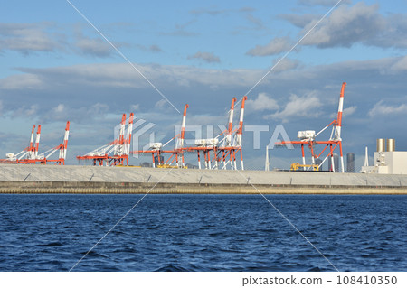 大阪港龍門起重機 108410350