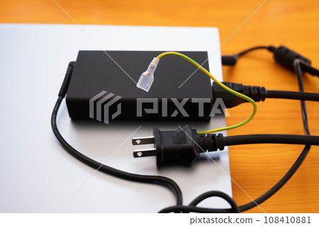 便攜式計算機和電源線 108410881