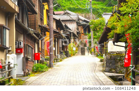 日式房屋林立的街道 日式房屋林立的街道 108411248