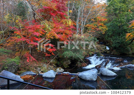 日本與世隔絕的溫泉山水 日本與世隔絕的溫泉山水 108412379