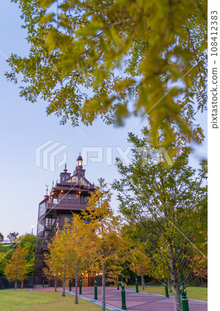 Elevator tower at the entrance to Ghibli Park (Nagakute City, Aichi Prefecture) 108412383