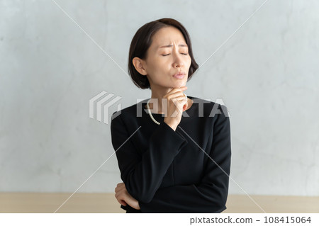 葬禮/憂心忡忡的女人 葬禮/憂心忡忡的女人 108415064