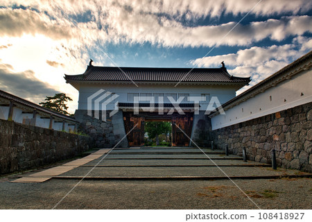 Odawara Castle Ninomaru Landscape of giant trees and bronze gates Odawara Castle Ninomaru Landscape of giant trees and bronze gates 108418927