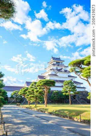 Tsuruga Castle in early autumn, Aizuwakamatsu City, Fukushima Prefecture Tsuruga Castle in early autumn, Aizuwakamatsu City, Fukushima Prefecture 108419873