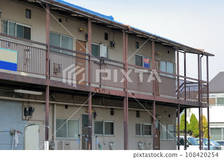 Apartment image 108420254