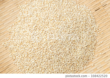 Mochi wheat overhead view Mochi wheat overhead view 108422520