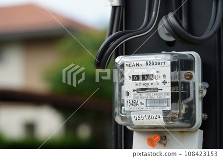 Electric measuring power meter for energy cost at home and office. Electric measuring power meter for energy cost at home and office. 108423153