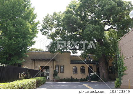 The building of Count Ogasawara's residence in Kawada-cho, Shinjuku-ku, Tokyo The building of Count Ogasawara's residence in Kawada-cho, Shinjuku-ku, Tokyo 108423849