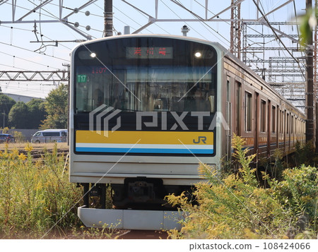 Tsurumi Line 205 series train (Anzen Station) 108424066