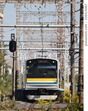 鶴見線205系列車（淺野站） 108424067