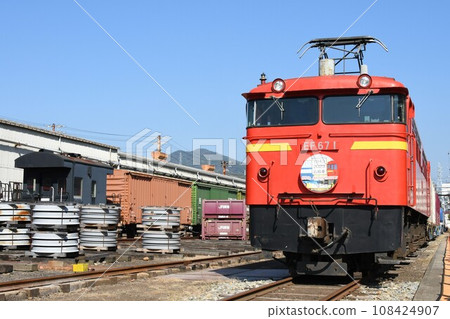 EF67型電力機車停在車輛段 108424907