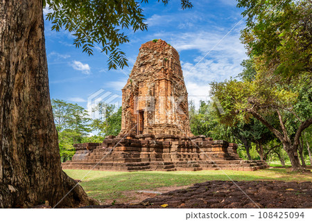 Phra Prang in Si Thep historical park It is an architecture in the Dvaravati period in Phetchabun Province, Thailand. Phra Prang in Si Thep historical park It is an architecture in the Dvaravati period in Phetchabun Province, Thailand. 108425094