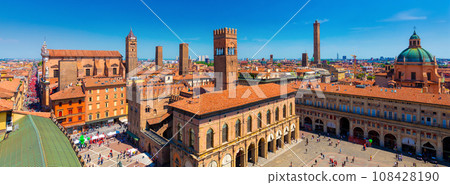 Panoramic view of the historical center with the towers, Bologna, Italy Panoramic view of the historical center with the towers, Bologna, Italy 108428190