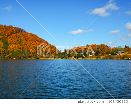 lake reflection water mirror 108430513