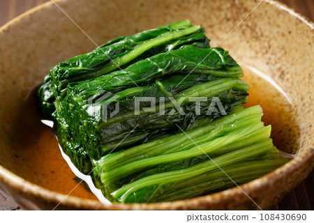用菠菜蘸 用菠菜蘸 108430690