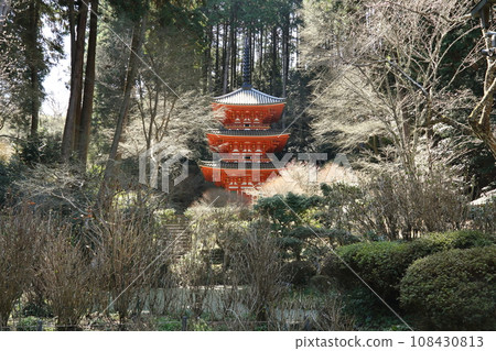 Triple tower at Iwafuneji Triple tower at Iwafuneji 108430813