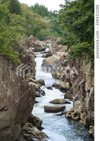 岩手縣/嚴美溪的絕景【國家指定名勝・天然紀念物】 一關市 岩手縣/嚴美溪的絕景【國家指定名勝・天然紀念物】 一關市 108431086