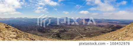 Panoramic view over the volcanic crater of Caldera Blanca on Lanzarote 108432976