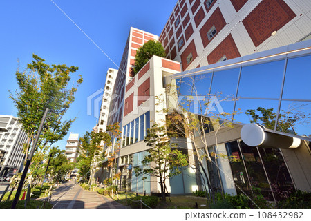 福岡市科學館福岡市中央區六本松4-2-1 108432982